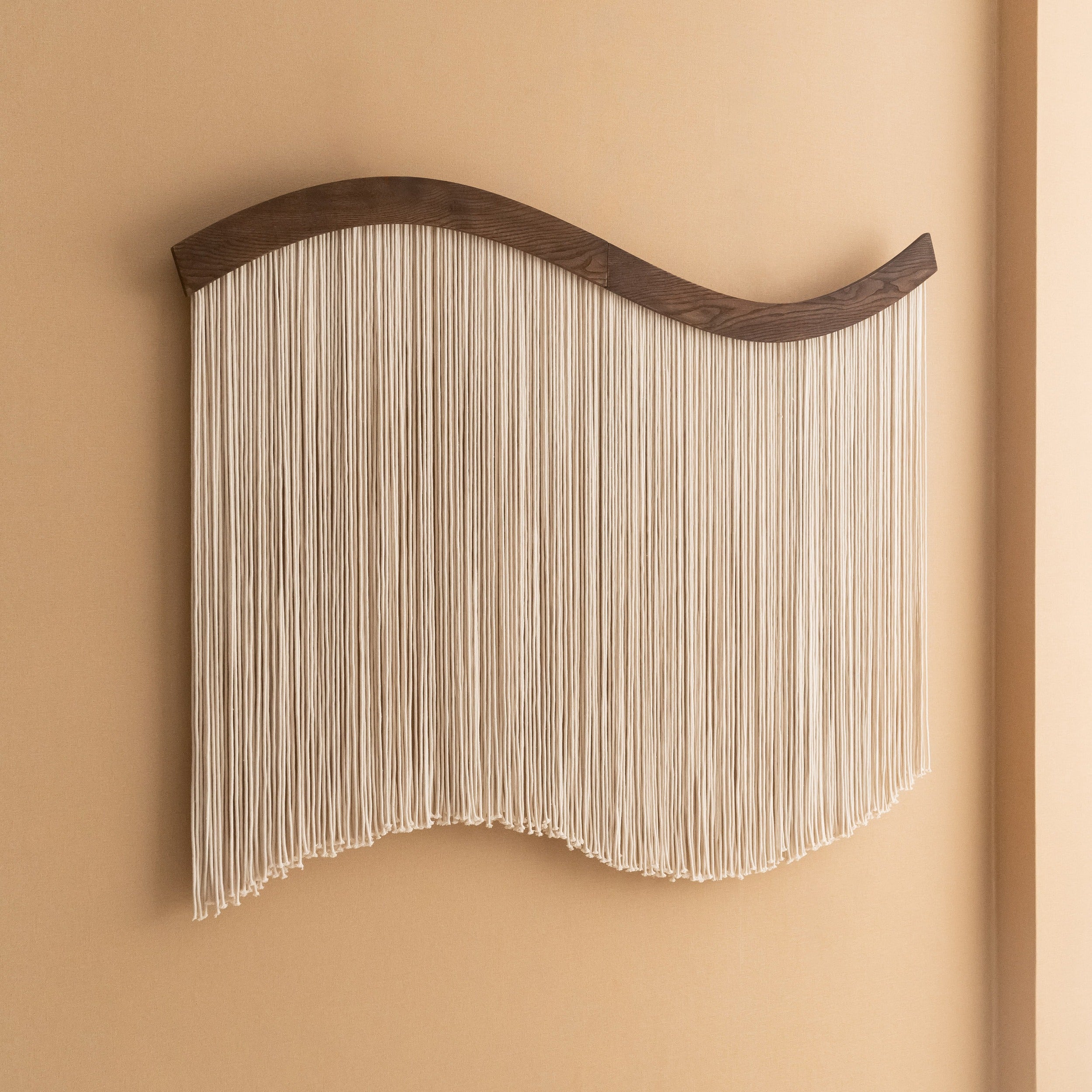 The Curve Wall Hanging – Minimalist Wavy Macrame Wall Art U07