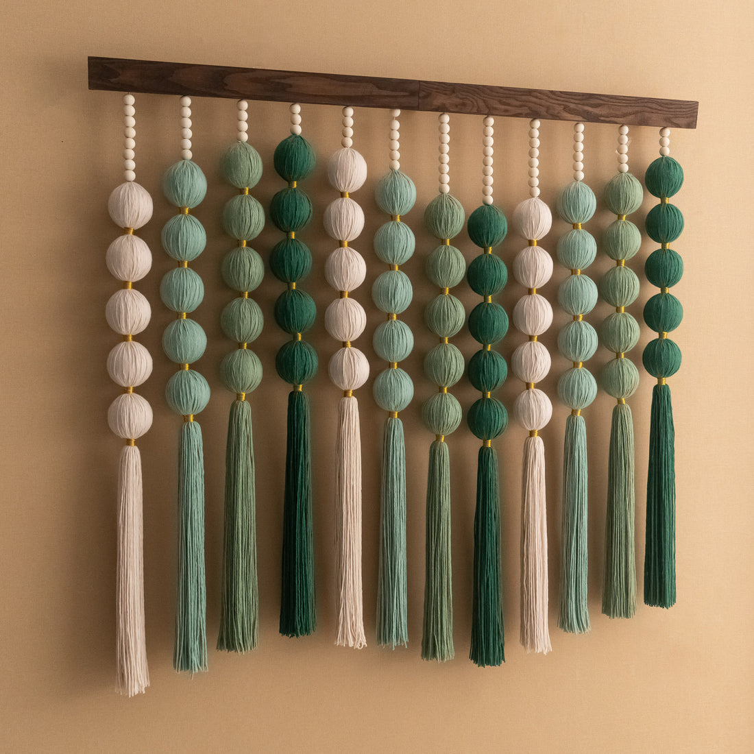 Green Pearls Macrame Wall Hanging – Wall Hanging Decor and Fiber Wall Art U27