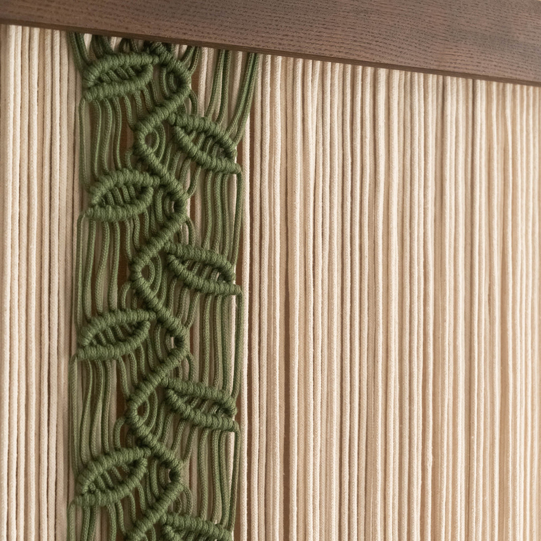 Leafline Wall Hanging – Macrame Leaf Vine Art for Boho Home V95