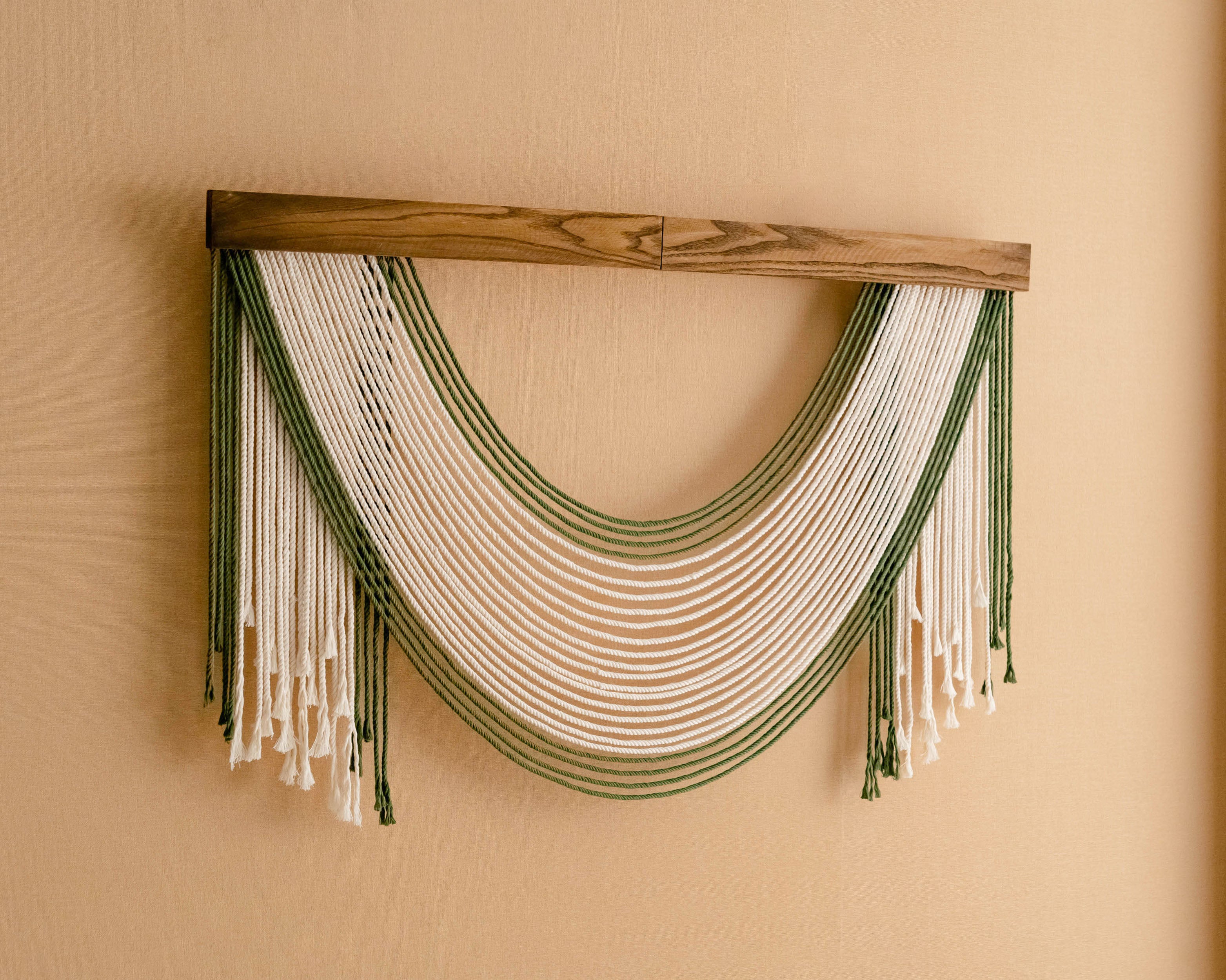 Macrame Fiber Wall Hanging For Elegant Boho Home Accents