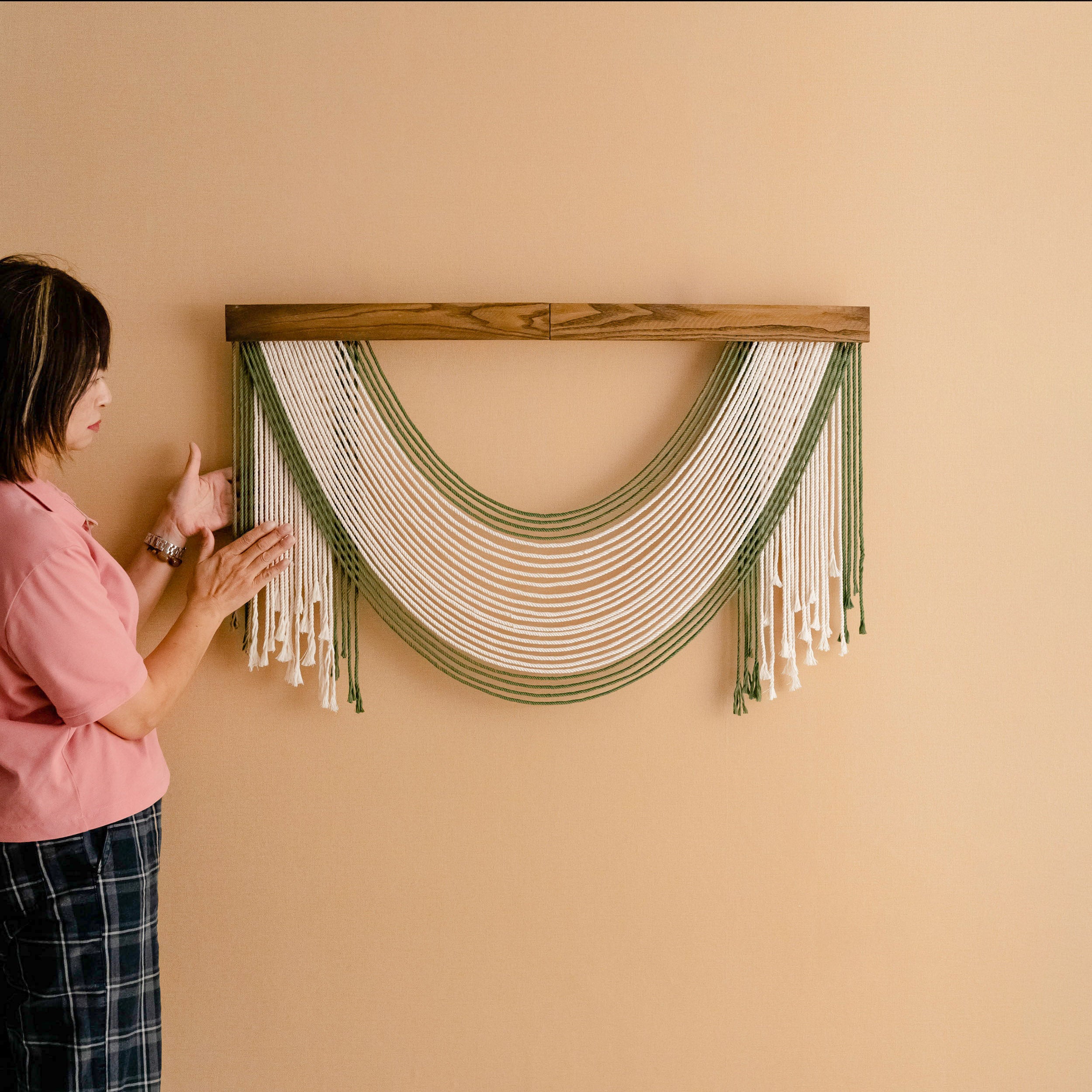 Macrame Fiber Wall Hanging For Elegant Boho Home Accents