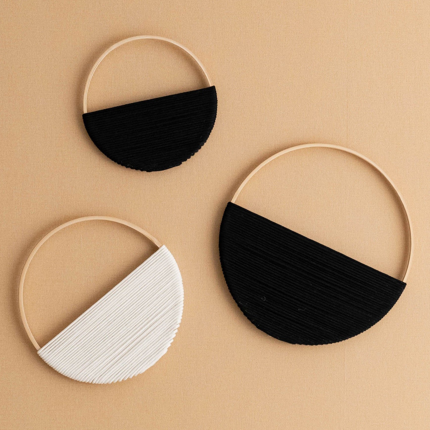 Macrame Circle Wall Decor – Vertical Boho Macrame Wall Art W23