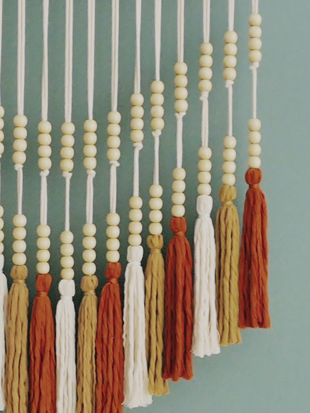 Melody Jellyfish - Macrame Tassel Wall Hanging with Wood Beads V55